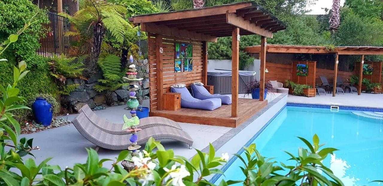 Huntington Stables Retreat Hotel Cambridge Bagian luar foto