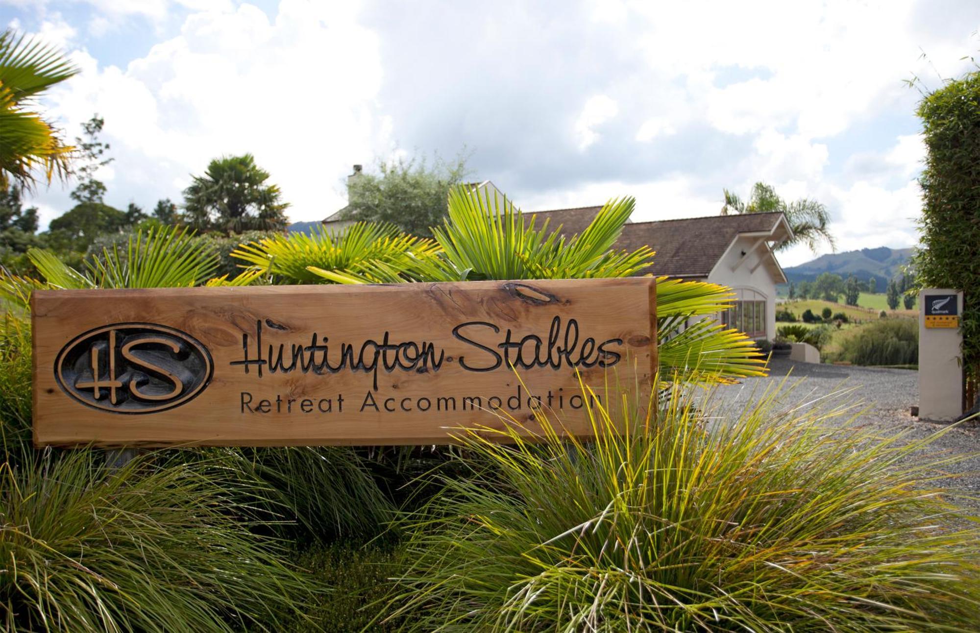 Huntington Stables Retreat Hotel Cambridge Bagian luar foto