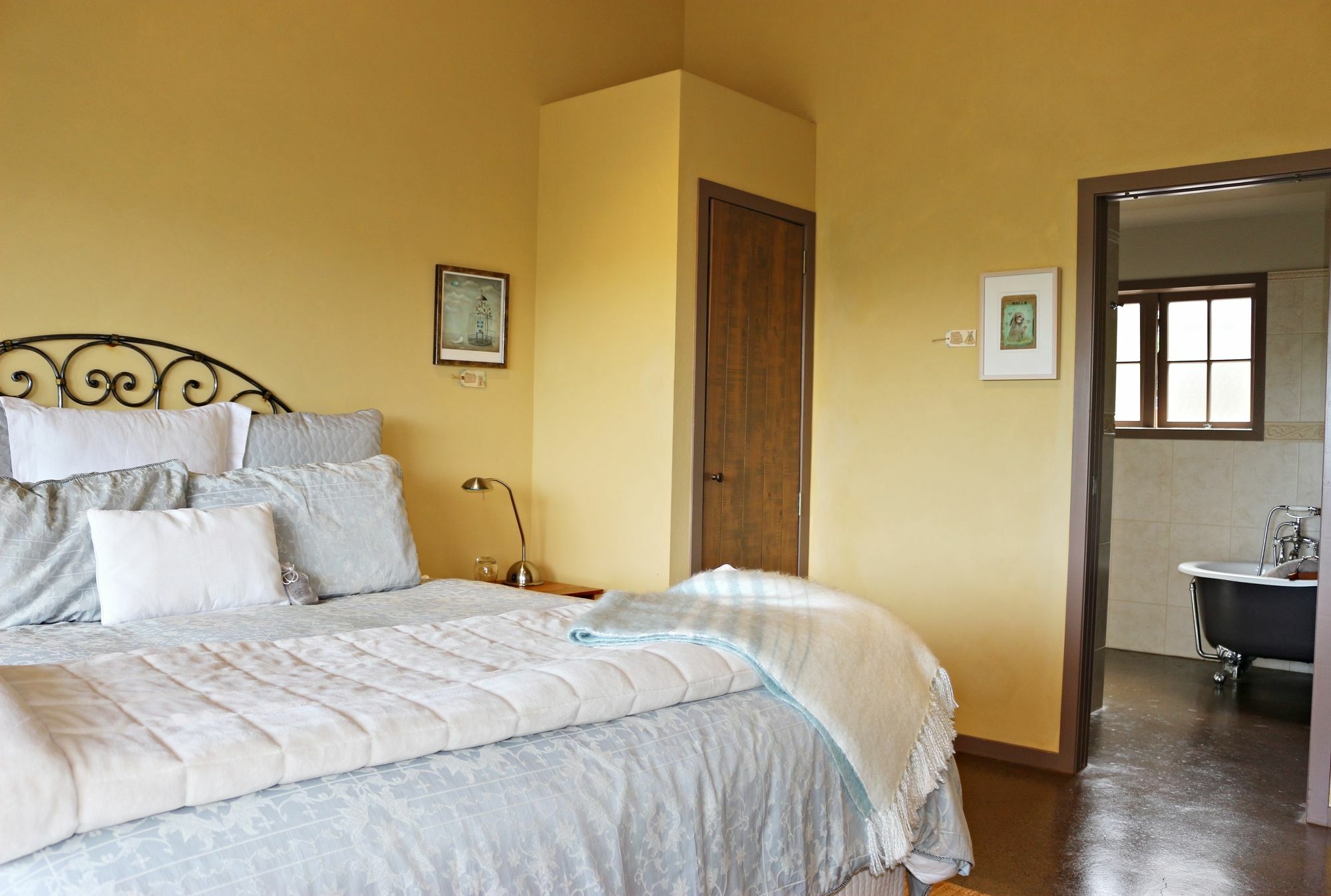 Huntington Stables Retreat Hotel Cambridge Bagian luar foto